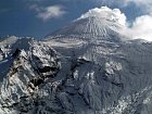 sopka Avaca - zasnezeny vulkan koncem zari