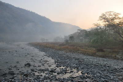 rano u reky Ramganga