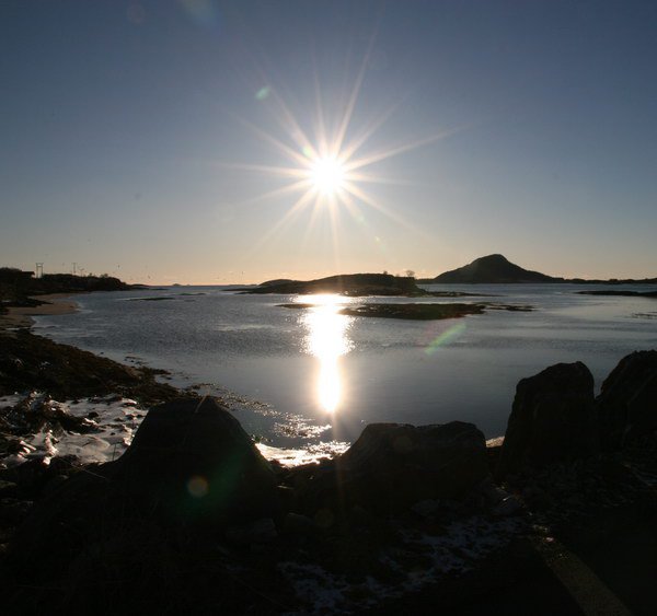 březnové slunce norské arktidy