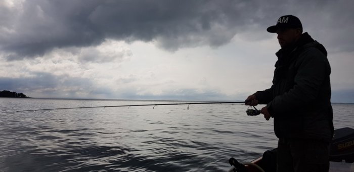 Jezero Vänern před deštěm