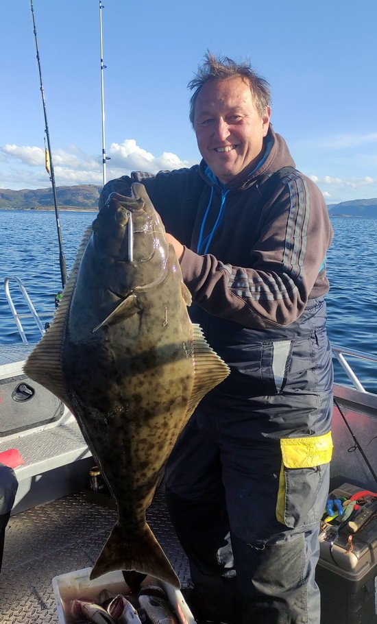 platýs obecný - halibut Jarní halibutek z pobřeží u Roanu