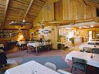 Moosehorn Lodge