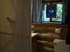 Redoubt Bay Lodge - koupelna