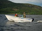 Lod 4,8 m s echolotem a motorem 20 HP (Bjerkerud)
