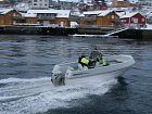 lod Hansvik, 5,5 m s echolotem-GPS-plotrem a motorem 50 HP - ilustracni foto