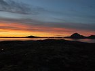 rijnovy zapad slunce nad pobrezim v kraji Nordland