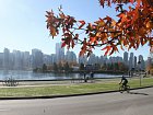 pohled ze Stanley parku na centrum Vancouveru, rijen