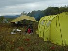 stanovy tabor na brehu reky Zupanova