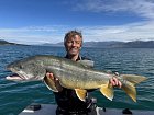 siven obrovsky - namaycush delky 104 cm uloveny z lode na gumovou rybku