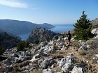 ostrov Symi, stezka do zatoky Agios Vasileos