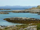 Senja - pobrezi u Skrolsvik a pohled k ostrovu Dyroy