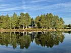 Aspviken, pohled na chatu od jezera