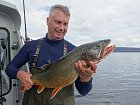 siven obrovsky - namaycush delky 98 cm uloveny z lode na gumovou rybku