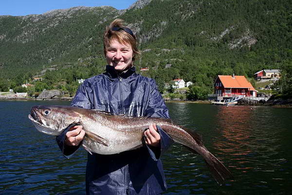 stikozubec delky 99 cm, hmotnost 6,5 kg