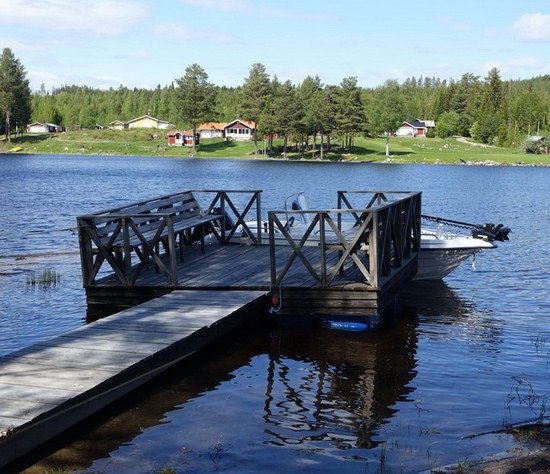 molo a lod pred chatou Aspviken molo a lod pred chatou Aspviken