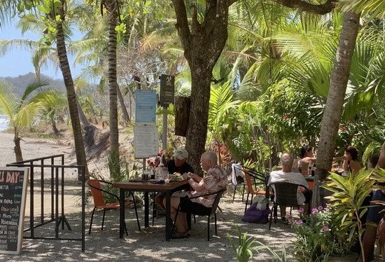 pension Bahia, restaurace u plaze