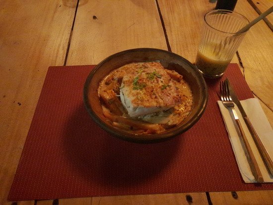 dorado na grilu s celerem v kokosove omacce dorado na grilu s celerem v kokosove omacce