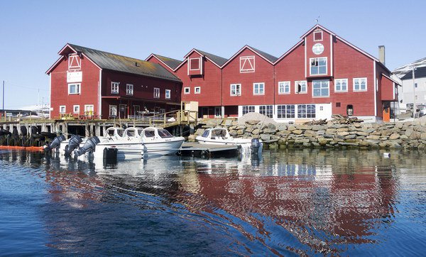 Botsfjord - kotviste lodi, apartma a restaurace Botsfjord - kotviste lodi, apartma a restaurace