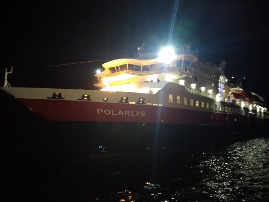 Naše záchrana - loď Hurtigruten