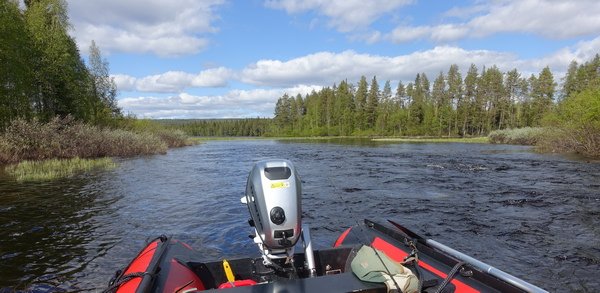 Bergvattenan- pritok do jezera Avatrask Bergvattenan- pritok do jezera Avatrask