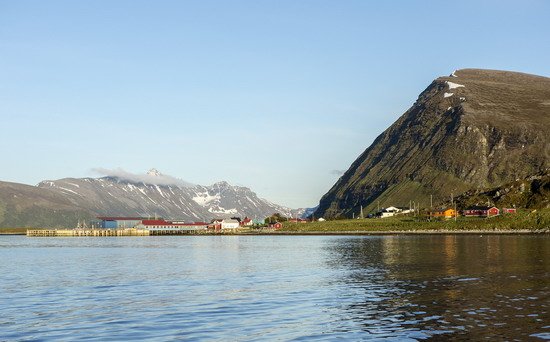 Osada Buroysund na ostrově Vannoya