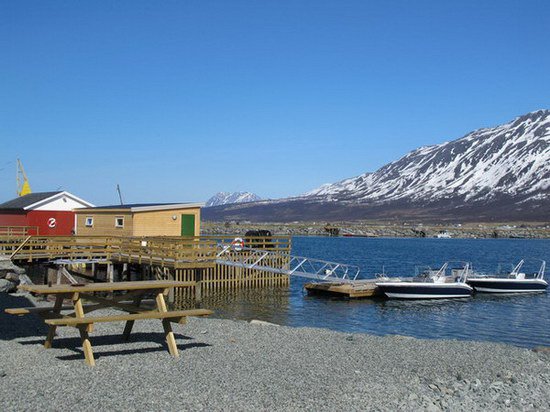 Lenangen Brygge - vyhled od pristavnich domku Lenangen Brygge - vyhled od pristavnich domku