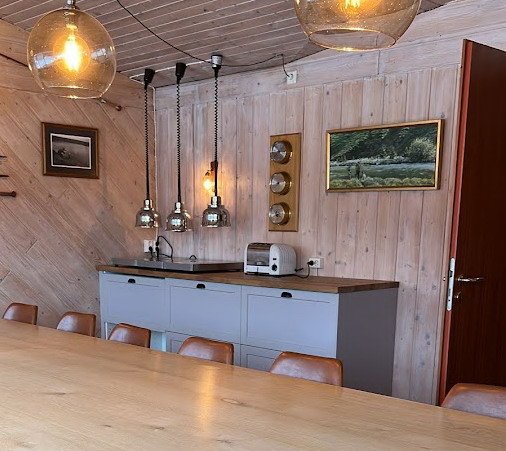 Arnes lodge - jidelna Arnes lodge - jidelna