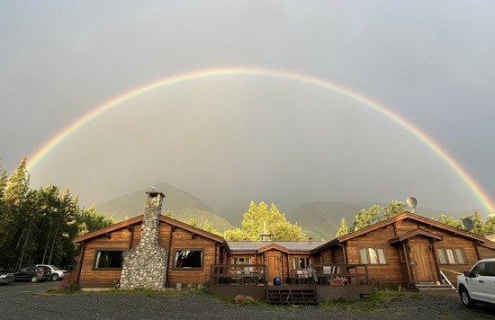 Dalton Trail Lodge, postaveno z cedrového dřeva