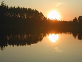 Zapad slunce nad jezerem Enesjon Zapad slunce nad jezerem Enesjon