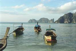 pobrezi Andamanskeho more, longtail-boat