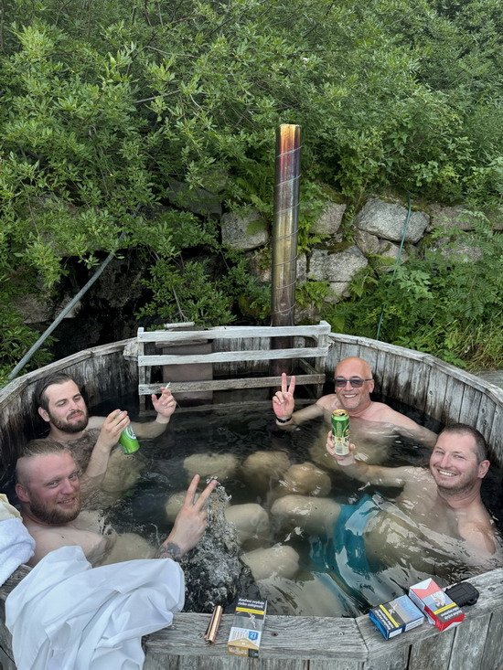 Senja - relaxacni bazenek u domku Yttereidet Senja - relaxacni bazenek u domku Yttereidet