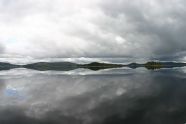 jezero - jedno z mnoha v okoli...