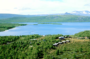 Tjuonajokk - pohled z helikoptery Tjuonajokk - pohled z helikoptery