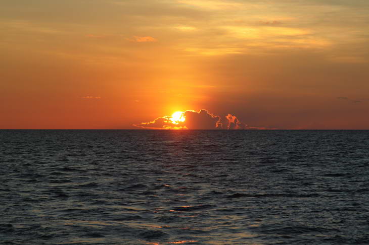 zapad slunce nad Indickym oceanem