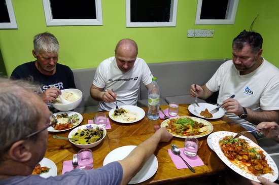vecere na palube obytne lode vecere na palube obytne lode