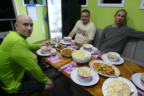 vecere na palube obytne lode vecere na palube obytne lode