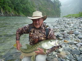 Listopad - Ramganga, mahseer 7 kg Listopad - Ramganga, mahseer 7 kg