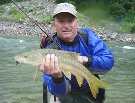 Listopad - Ramganga, mahseer 50 cm Listopad - Ramganga, mahseer 50 cm