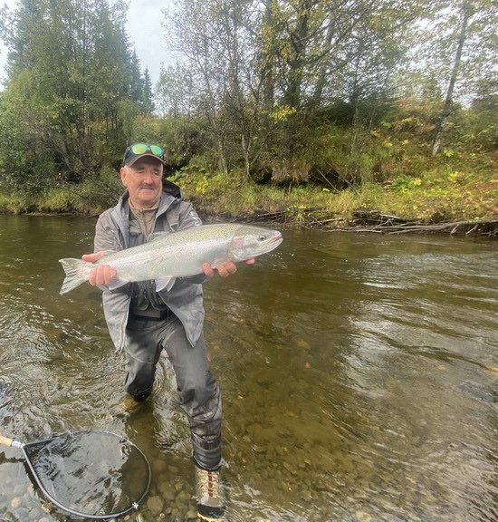 steelhead uloveny na kulicku-bead na vlaceci vybaveni