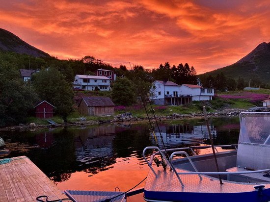 letni pulnoc v Torsken na ostrove Senja