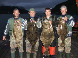 Halibuti 5,8 kg + 6,4 kg + 12,5 kg and 14,5 kg, Seiland, srpen Halibuti 5,8 kg + 6,4 kg + 12,5 kg and 14,5 kg, Seiland, srpen