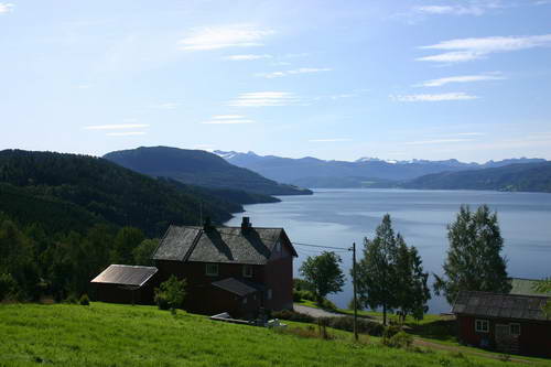 Vollen - pohled na domek a fjord Vollen - pohled na domek a fjord