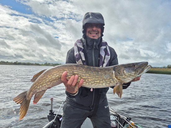 Štika ulovená za trochu lepšího počasí Štika ulovená za trochu lepšího počasí