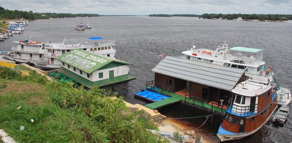 Amazonie - pristav v Barcelos na rece Rio Negro Amazonie - pristav v Barcelos na rece Rio Negro