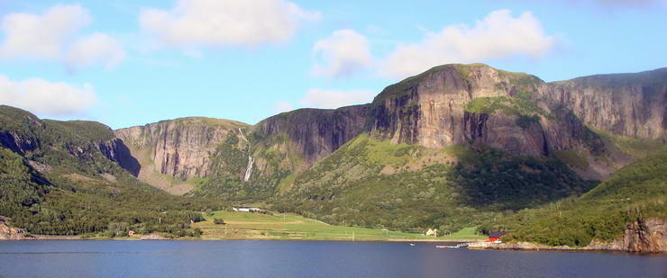 Bergfjord - krajina v okoli