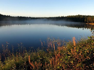 Podzim na jezerech ve středním Švédsku